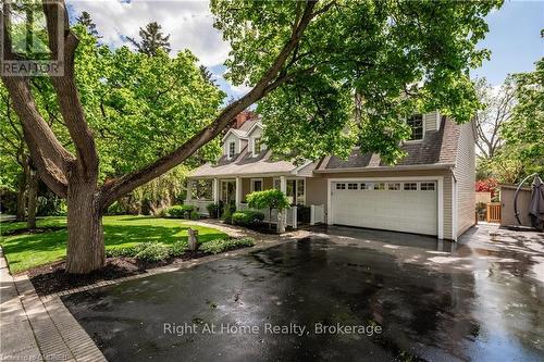 76 Brock Street, Oakville (1002 - Co Central), ON - Outdoor