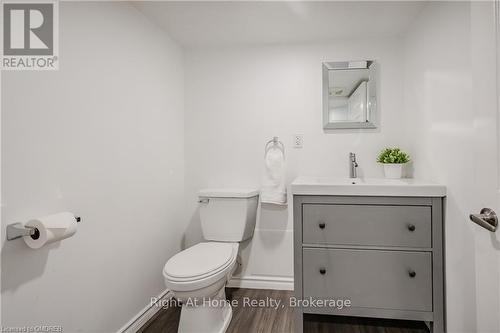 76 Brock Street, Oakville (1002 - Co Central), ON - Indoor Photo Showing Bathroom