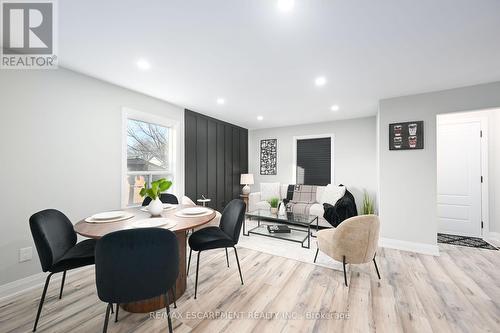 582 Roxborough Avenue, Hamilton, ON - Indoor Photo Showing Dining Room