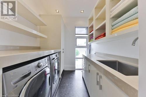 622 Kozel Court, Mississauga, ON - Indoor Photo Showing Laundry Room