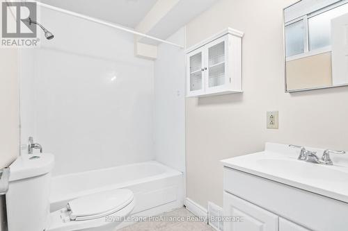 1470 Montreal Street, Kingston (Rideau), ON - Indoor Photo Showing Bathroom