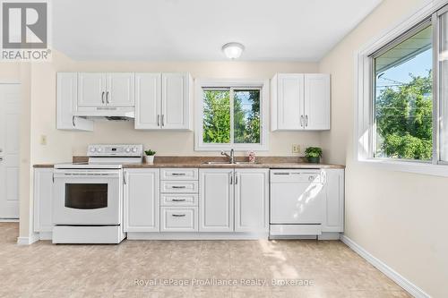 1470 Montreal Street, Kingston (Rideau), ON - Indoor Photo Showing Kitchen With Double Sink