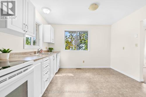 1470 Montreal Street, Kingston (Rideau), ON - Indoor Photo Showing Kitchen With Double Sink