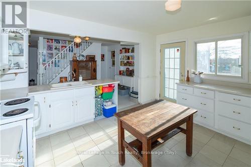 67 Maple Street, Tay (Victoria Harbour), ON - Indoor Photo Showing Kitchen