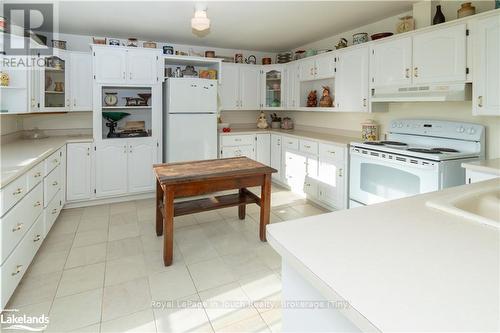 67 Maple Street, Tay (Victoria Harbour), ON - Indoor Photo Showing Kitchen