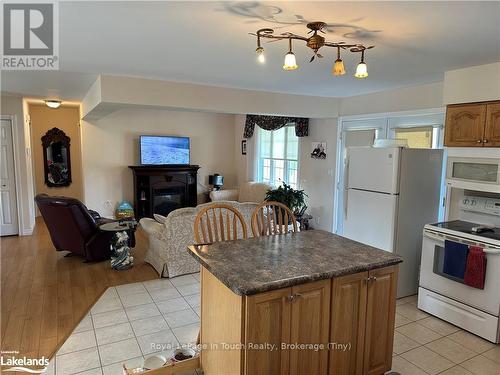 37 Tamerack Avenue, West Nipissing / Nipissing Ouest, ON - Indoor Photo Showing Kitchen