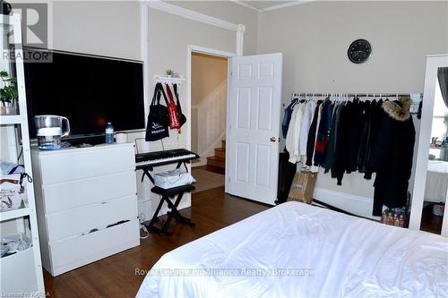 368 Alfred Street, Kingston (East Of Sir John A. Blvd), ON - Indoor Photo Showing Bedroom