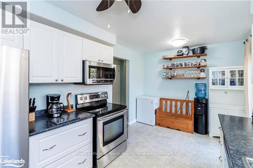 35 Dorcas Avenue, Tiny (Wyevale), ON - Indoor Photo Showing Kitchen