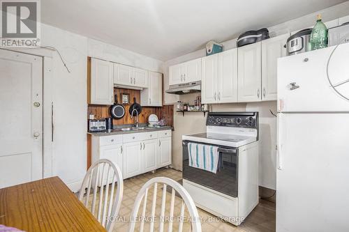 528 Catharine Street N, Hamilton, ON - Indoor Photo Showing Kitchen