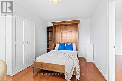 702 - 165 Ontario Street, Kingston (Central City East), ON - Indoor Photo Showing Bedroom