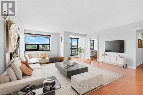 702 - 165 Ontario Street, Kingston (Central City East), ON - Indoor Photo Showing Living Room