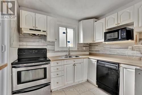 15 Mellenby Street, Hamilton, ON - Indoor Photo Showing Kitchen With Double Sink