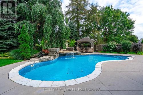 115 Rosemary Lane, Hamilton, ON - Outdoor With In Ground Pool With Backyard