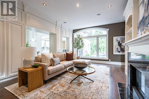 115 Rosemary Lane, Hamilton, ON - Indoor Photo Showing Living Room