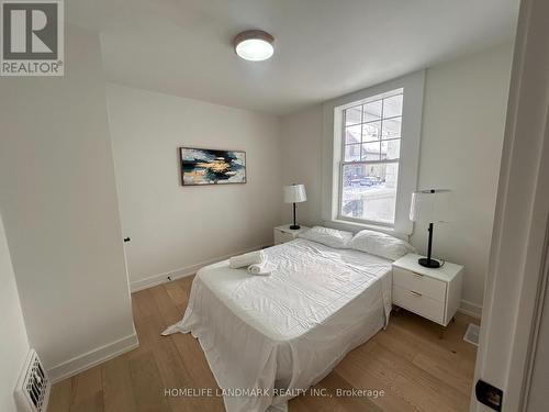 130 Langarth Street E, London, ON - Indoor Photo Showing Bedroom