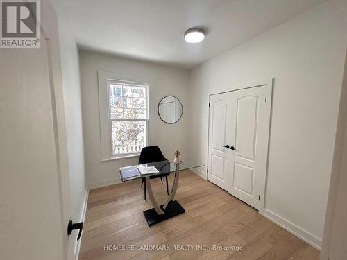 130 Langarth Street E, London, ON - Indoor Photo Showing Other Room