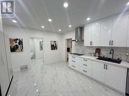 130 Langarth Street E, London, ON - Indoor Photo Showing Kitchen