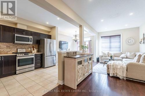 10 - 45 Seabreeze Crescent, Hamilton, ON - Indoor Photo Showing Kitchen With Stainless Steel Kitchen