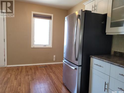 1532 G Avenue N, Saskatoon, SK - Indoor Photo Showing Kitchen