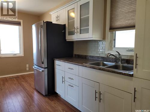 1532 G Avenue N, Saskatoon, SK - Indoor Photo Showing Kitchen With Double Sink