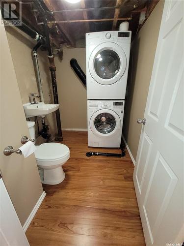 1532 G Avenue N, Saskatoon, SK - Indoor Photo Showing Laundry Room