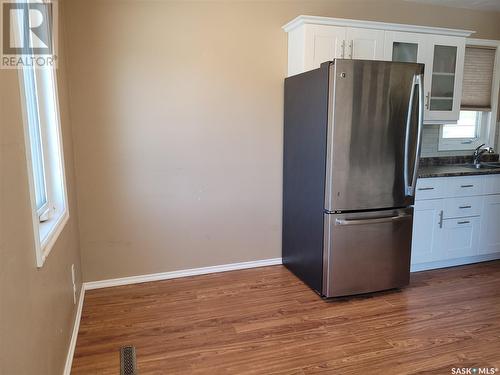 1532 G Avenue N, Saskatoon, SK - Indoor Photo Showing Kitchen