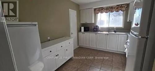 Fully Equipped Kitchen with Ample Storage - 44 Wilson Avenue, London, ON - Indoor Photo Showing Other Room