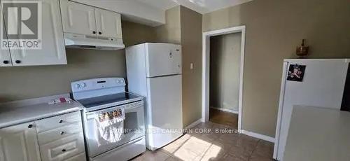 44 Wilson Avenue, London, ON - Indoor Photo Showing Kitchen