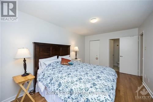 303 - 333 Chapel Street, Ottawa, ON - Indoor Photo Showing Bedroom