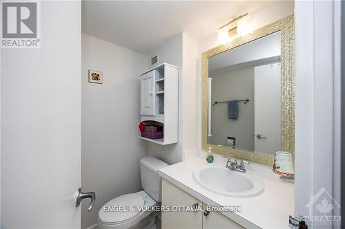 303 - 333 Chapel Street, Ottawa, ON - Indoor Photo Showing Bathroom