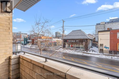 215 - 429 Kent Street, Ottawa, ON - Outdoor