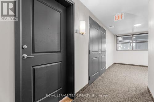 215 - 429 Kent Street, Ottawa, ON - Indoor Photo Showing Other Room