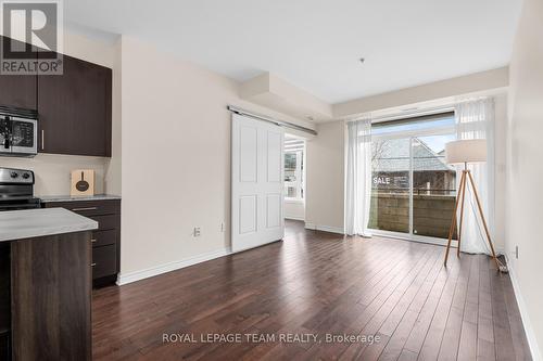 215 - 429 Kent Street, Ottawa, ON - Indoor Photo Showing Kitchen