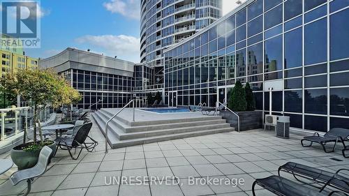 1206 - 218 Queens Quay W, Toronto, ON - Outdoor