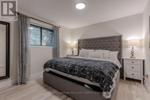 1891 Heather Hills Drive, Burlington, ON - Indoor Photo Showing Bedroom