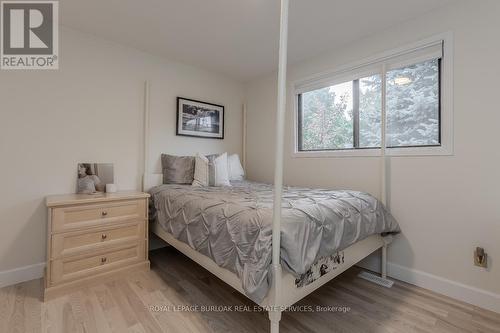 1891 Heather Hills Drive, Burlington, ON - Indoor Photo Showing Bedroom