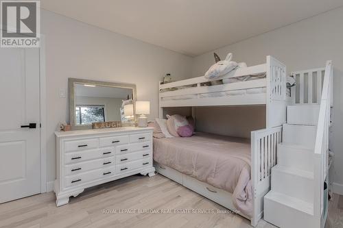 1891 Heather Hills Drive, Burlington, ON - Indoor Photo Showing Bedroom