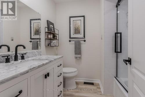 1891 Heather Hills Drive, Burlington, ON - Indoor Photo Showing Bathroom