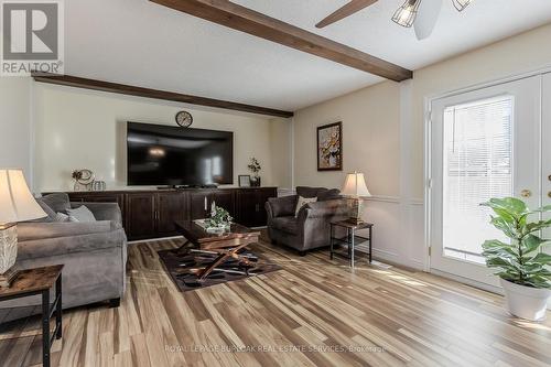 154 Hendrie Avenue, Burlington, ON - Indoor Photo Showing Living Room