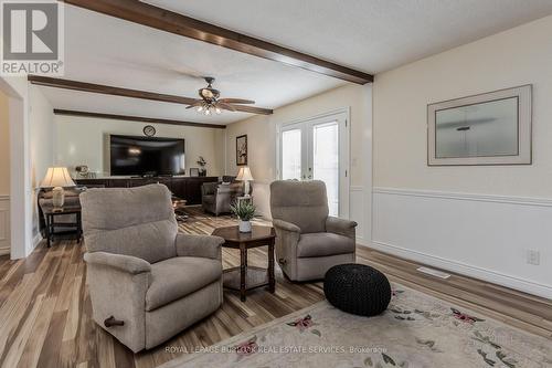 154 Hendrie Avenue, Burlington, ON - Indoor Photo Showing Living Room