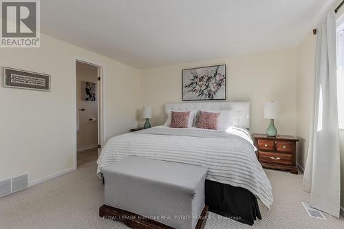 154 Hendrie Avenue, Burlington, ON - Indoor Photo Showing Bedroom