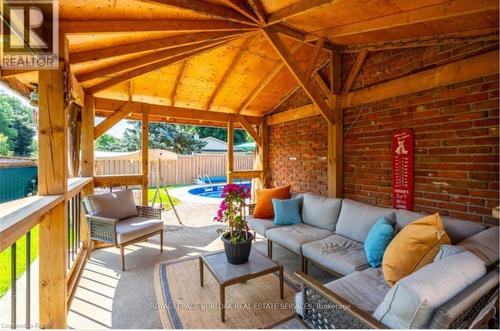 154 Hendrie Avenue, Burlington, ON -  Photo Showing Living Room