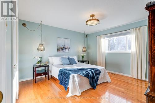 4274 Ryeford Court, Mississauga, ON - Indoor Photo Showing Bedroom