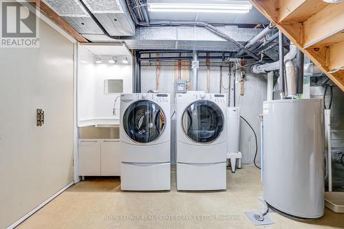 4274 Ryeford Court, Mississauga, ON - Indoor Photo Showing Laundry Room