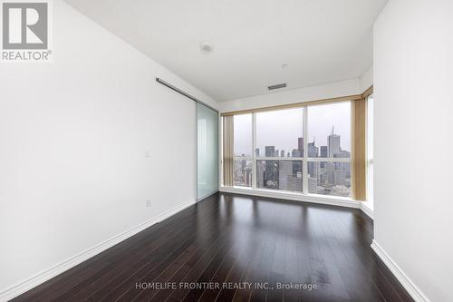 5609 - 386 Yonge Street, Toronto, ON - Indoor Photo Showing Other Room