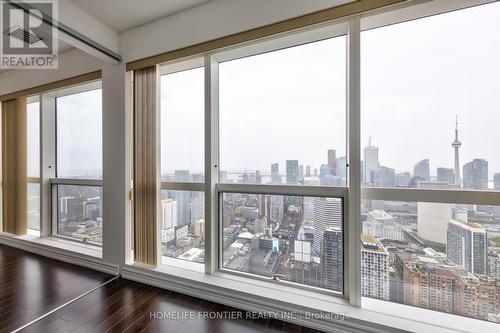 5609 - 386 Yonge Street, Toronto, ON - Indoor Photo Showing Other Room