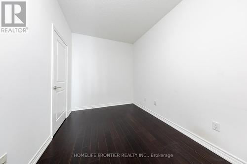 5609 - 386 Yonge Street, Toronto, ON - Indoor Photo Showing Other Room