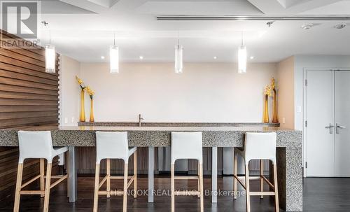 414 - 1235 Bayly Street, Pickering (Bay Ridges), ON - Indoor Photo Showing Dining Room