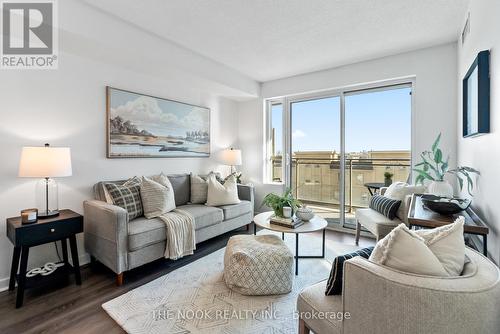 414 - 1235 Bayly Street, Pickering (Bay Ridges), ON - Indoor Photo Showing Living Room