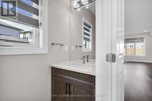 1592 Henrica Avenue, London, ON - Indoor Photo Showing Bathroom